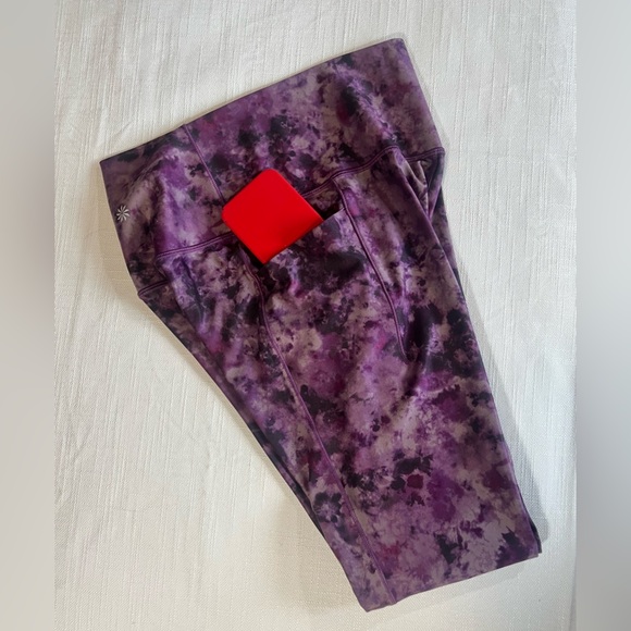 NWOT Athleta Purple Tie Dye Salutation II SET - 7/8 stash leggings and bra sz SM - Picture 4 of 9